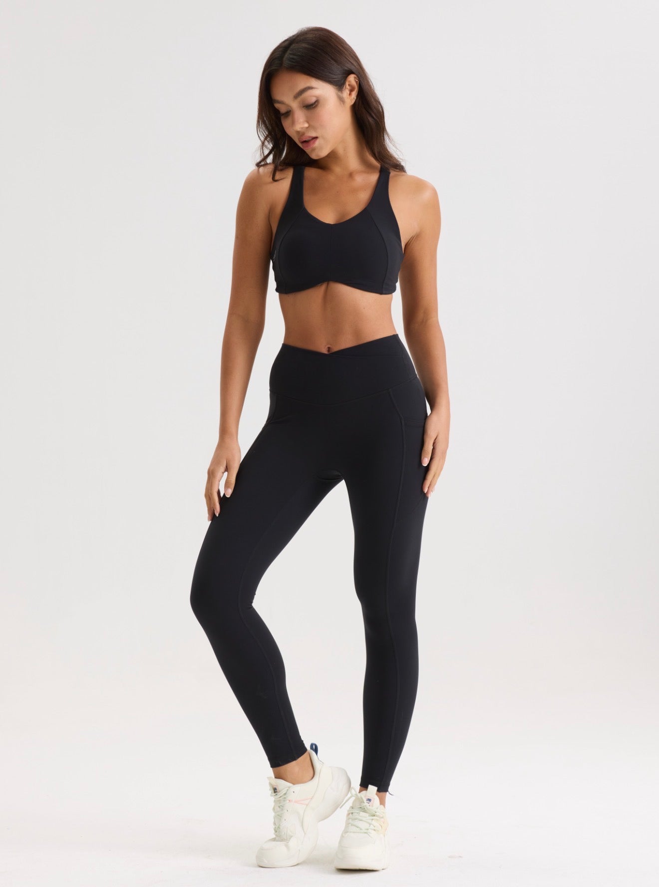 Reform Sports Bra in Black