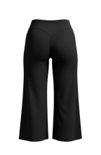 Flow Capri in Black