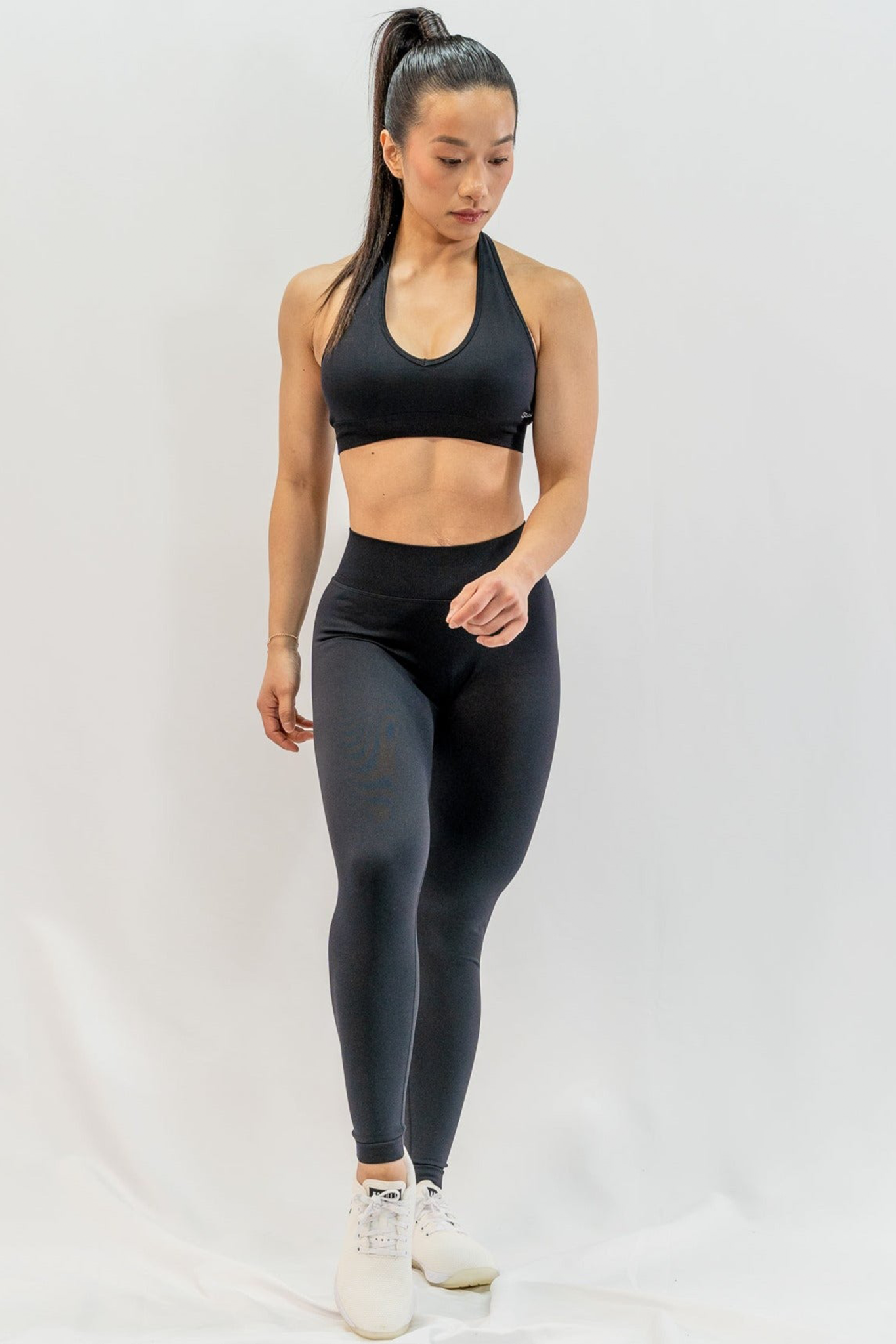 Glö Halter Sports Bra in Seriously Black