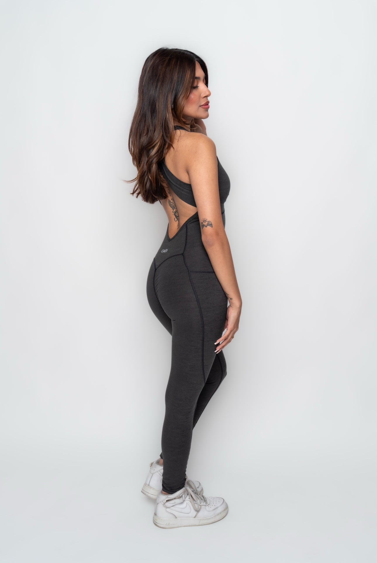 Twist Invisible Scrunch Bodysuit with Pockets in Black