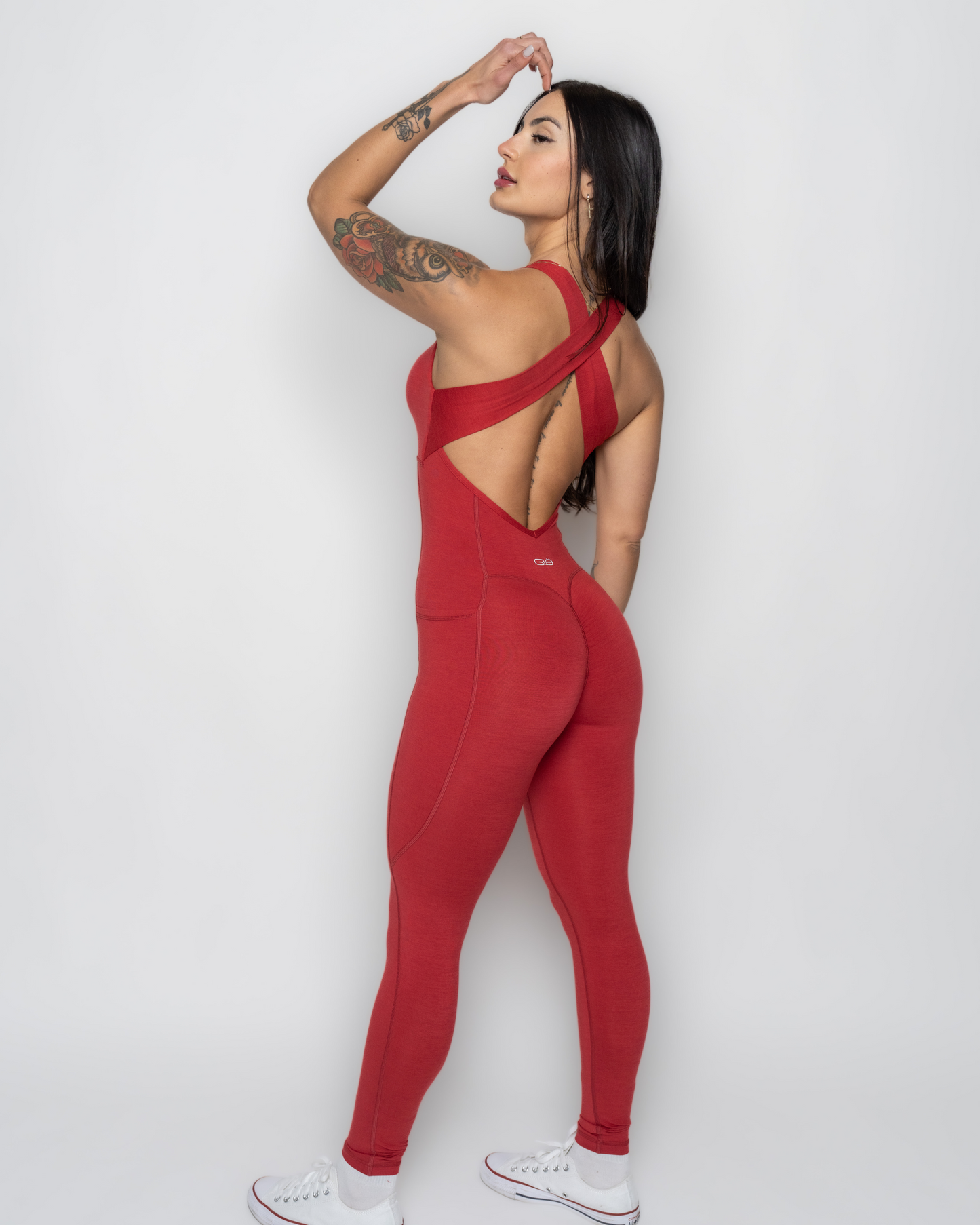 Twist Invisible Scrunch Bodysuit with Pockets in Ruby Red