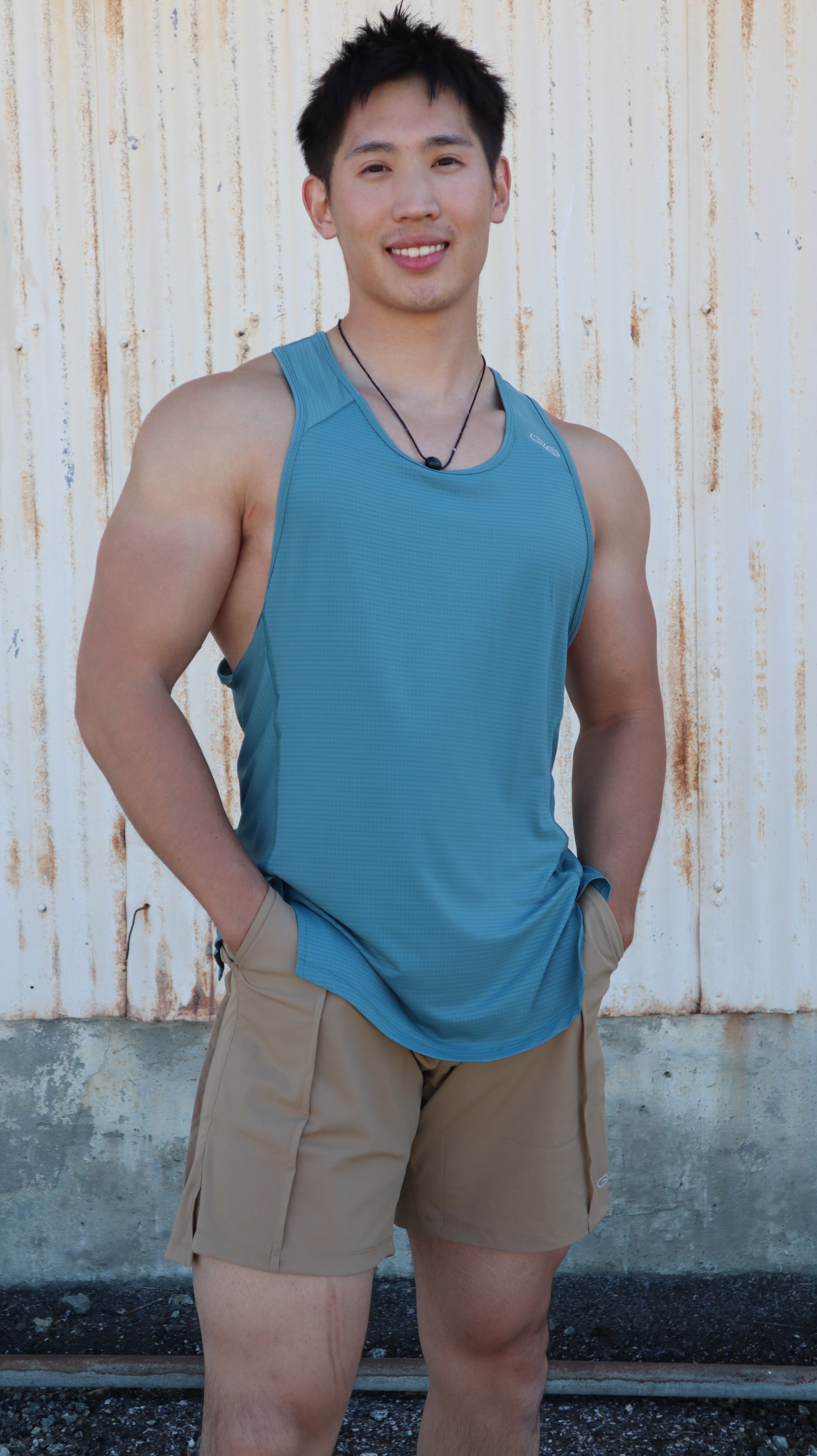 Ease Lineless 7" Shorts Khaki - Inner Glö Apparel