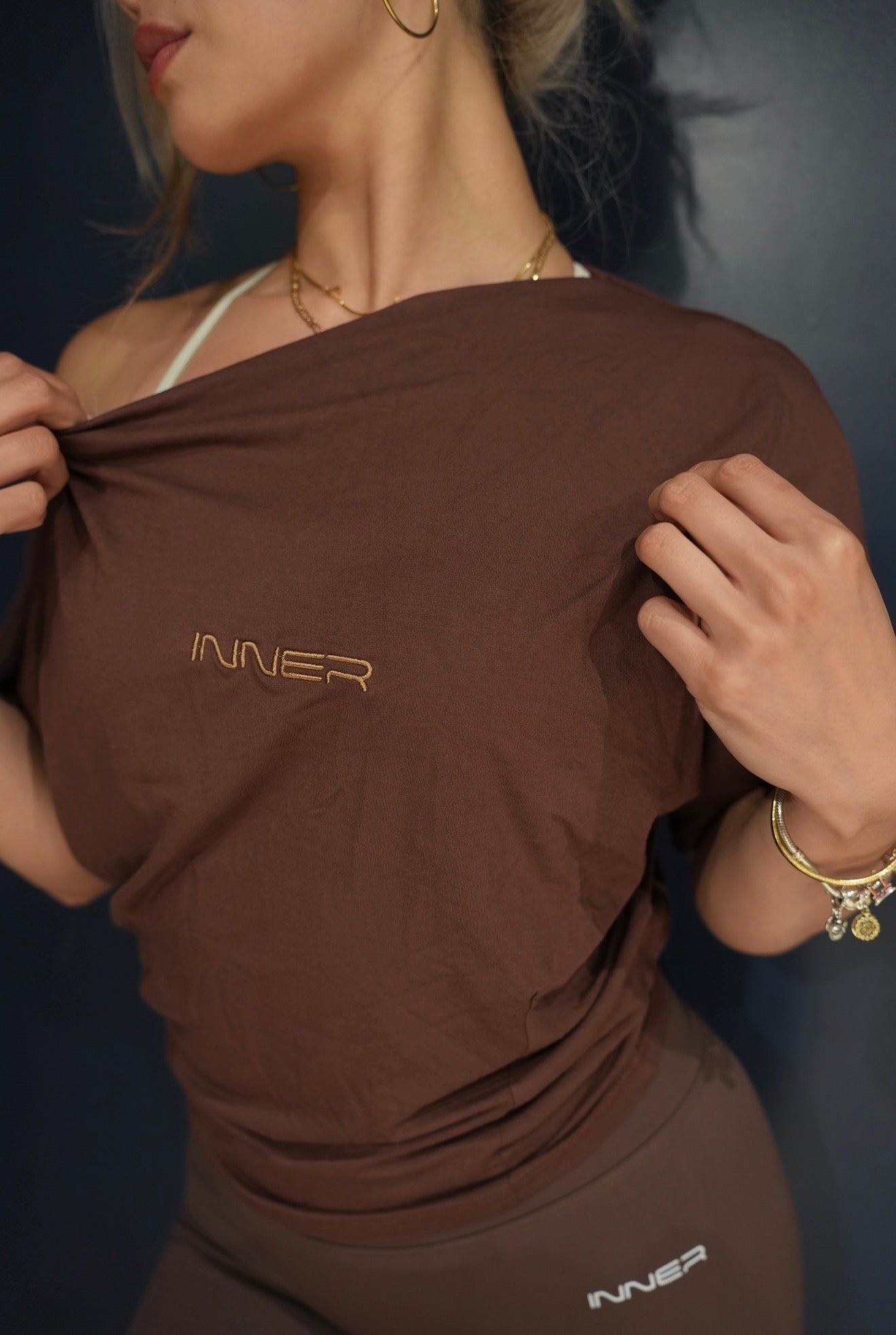 Off Shoulder Short Sleeve in Coffee