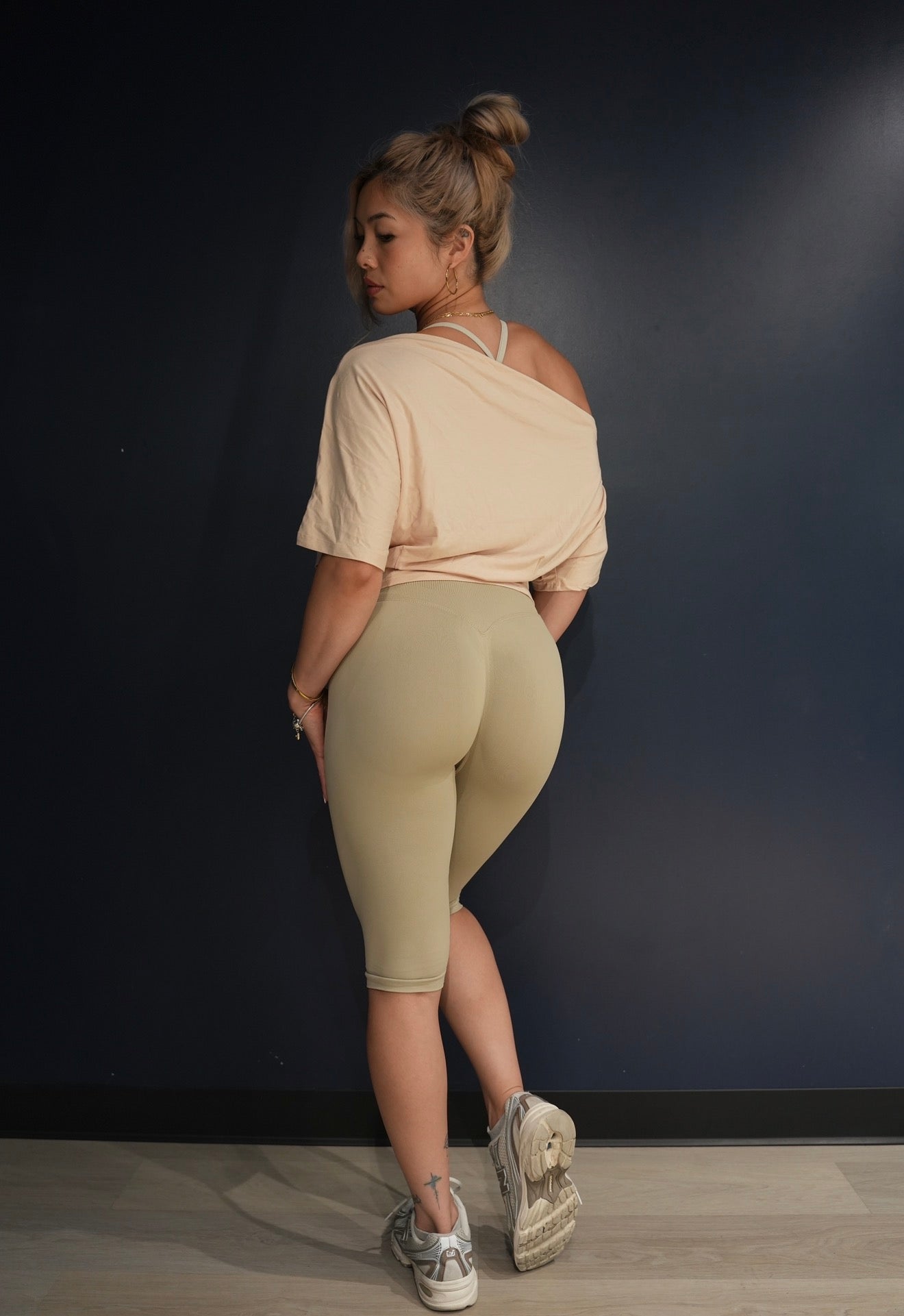 Off Shoulder Short Sleeve in light Apricot