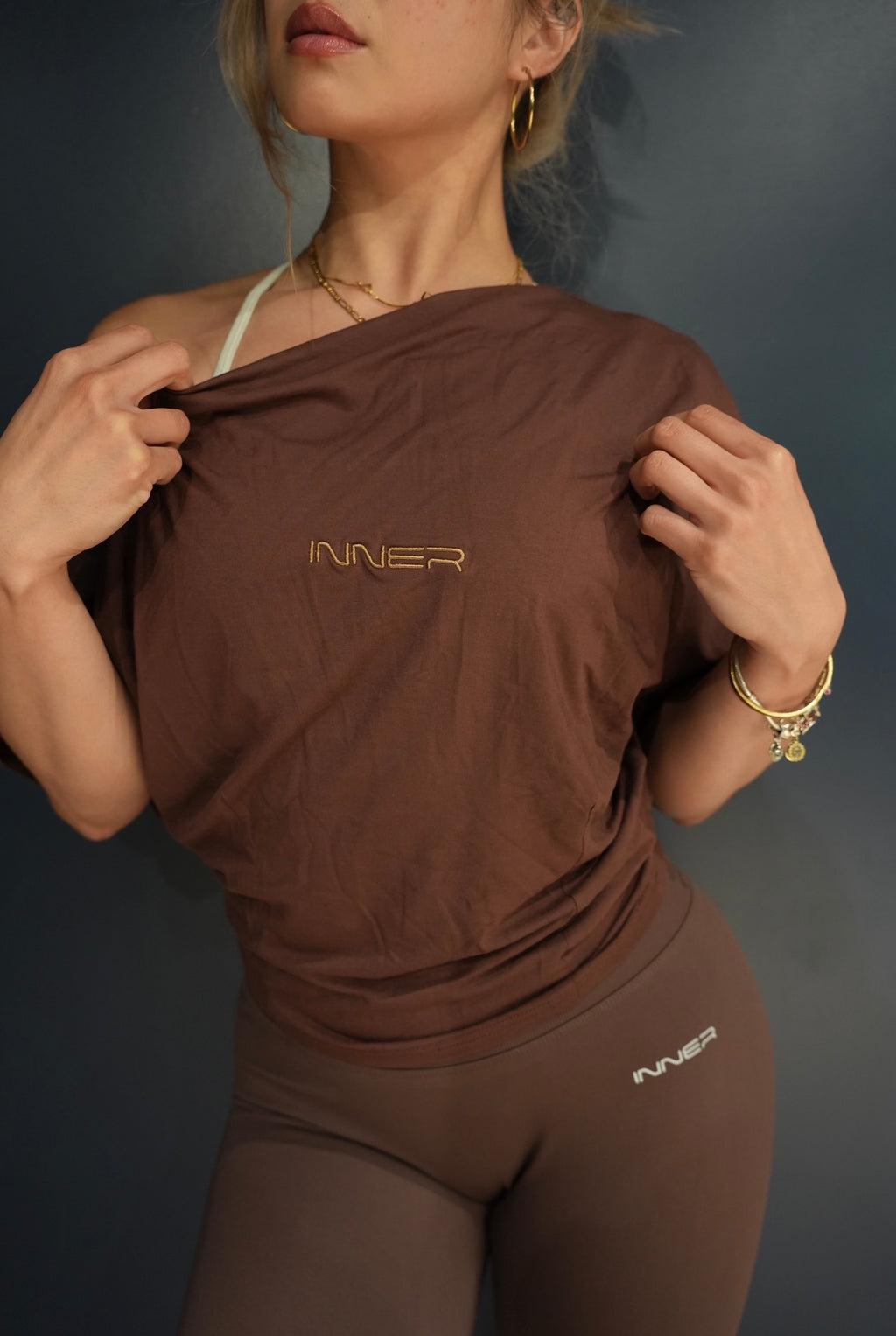Off Shoulder Short Sleeve in Coffee