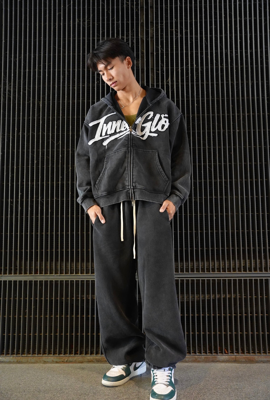 Timeless Sweatpants in Black