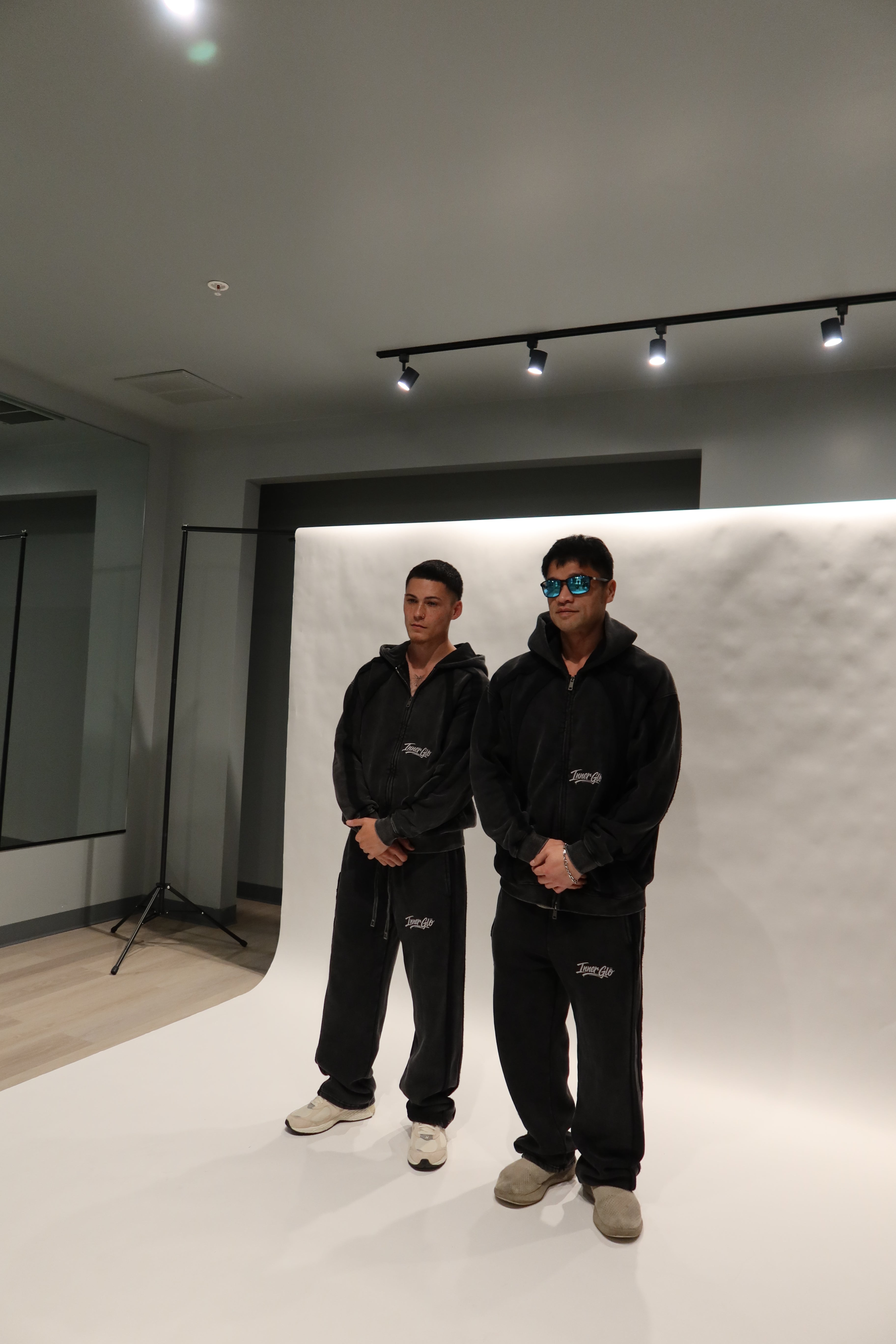 Full Zip Hoodie in Washed Black