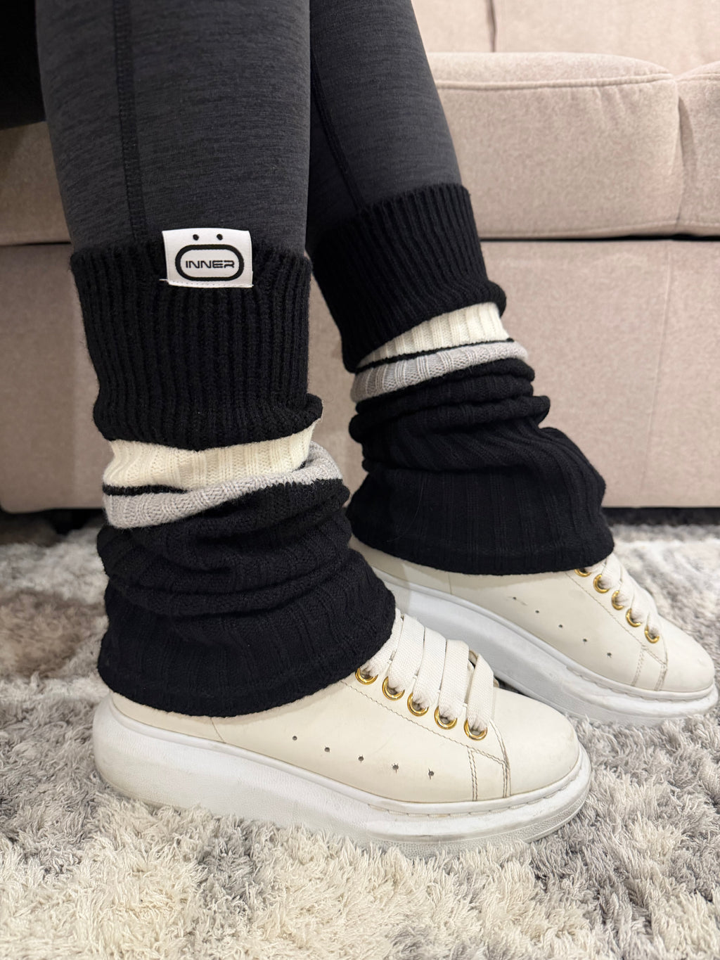 Refine Leg Warmer in Striped Iron Split