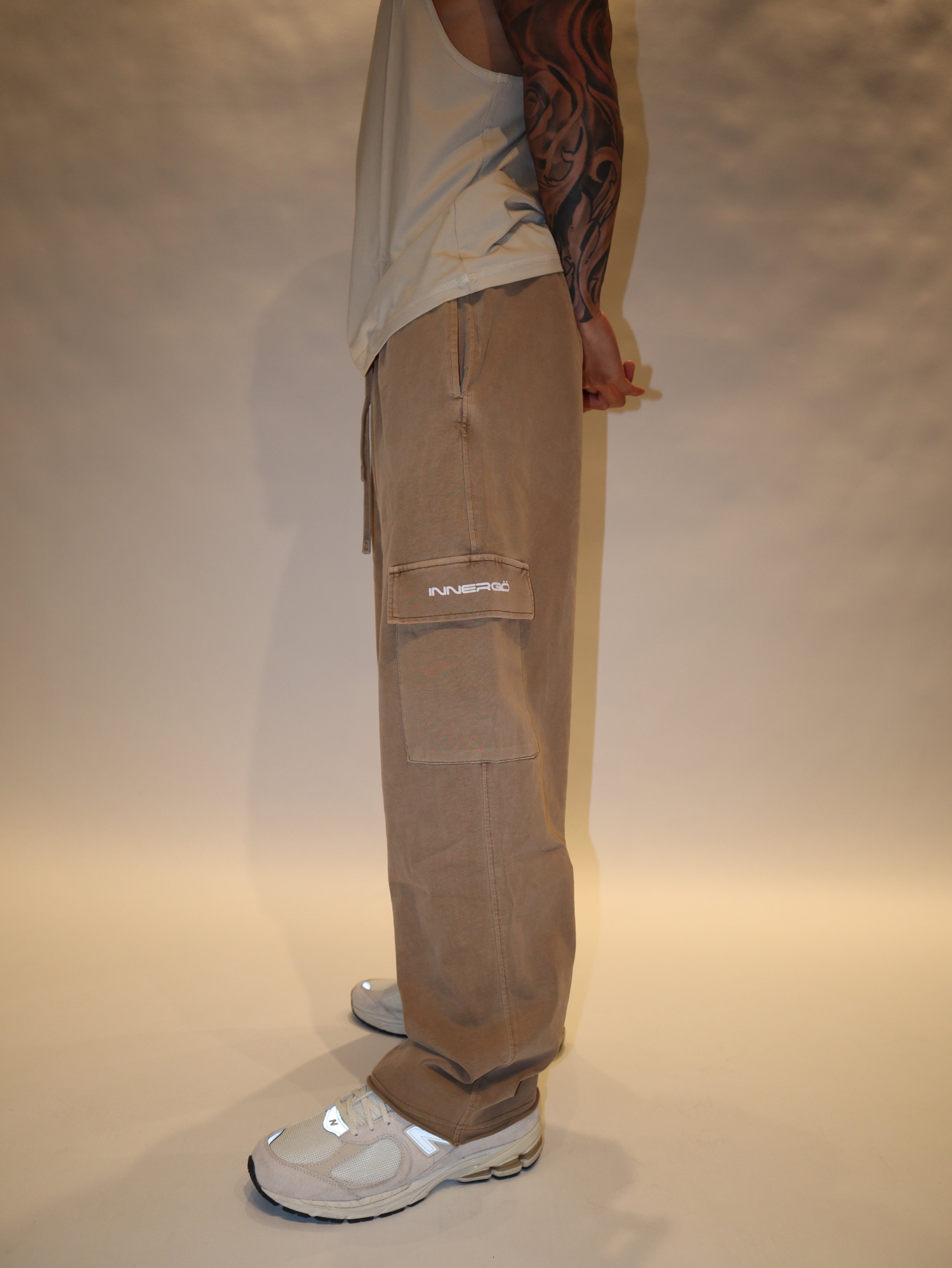 Straight Leg Cargo Pants in Khaki