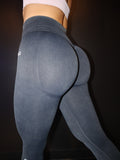 Refine Seamless Leggings in Washed Black