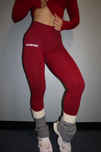 V-Back Seamless Contour Leggings in Cherry Red