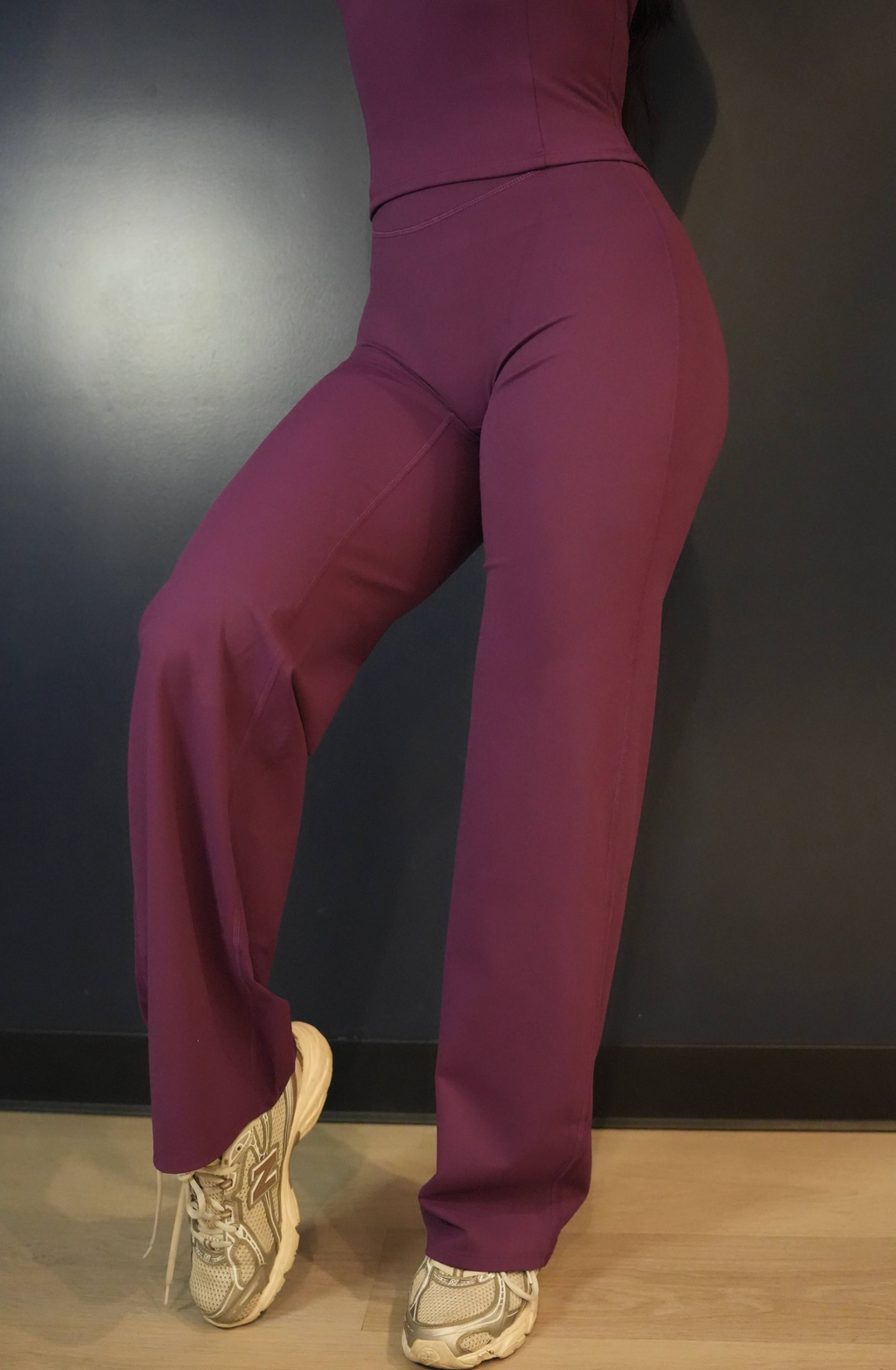 Non scrunch wide leg in Eggplant