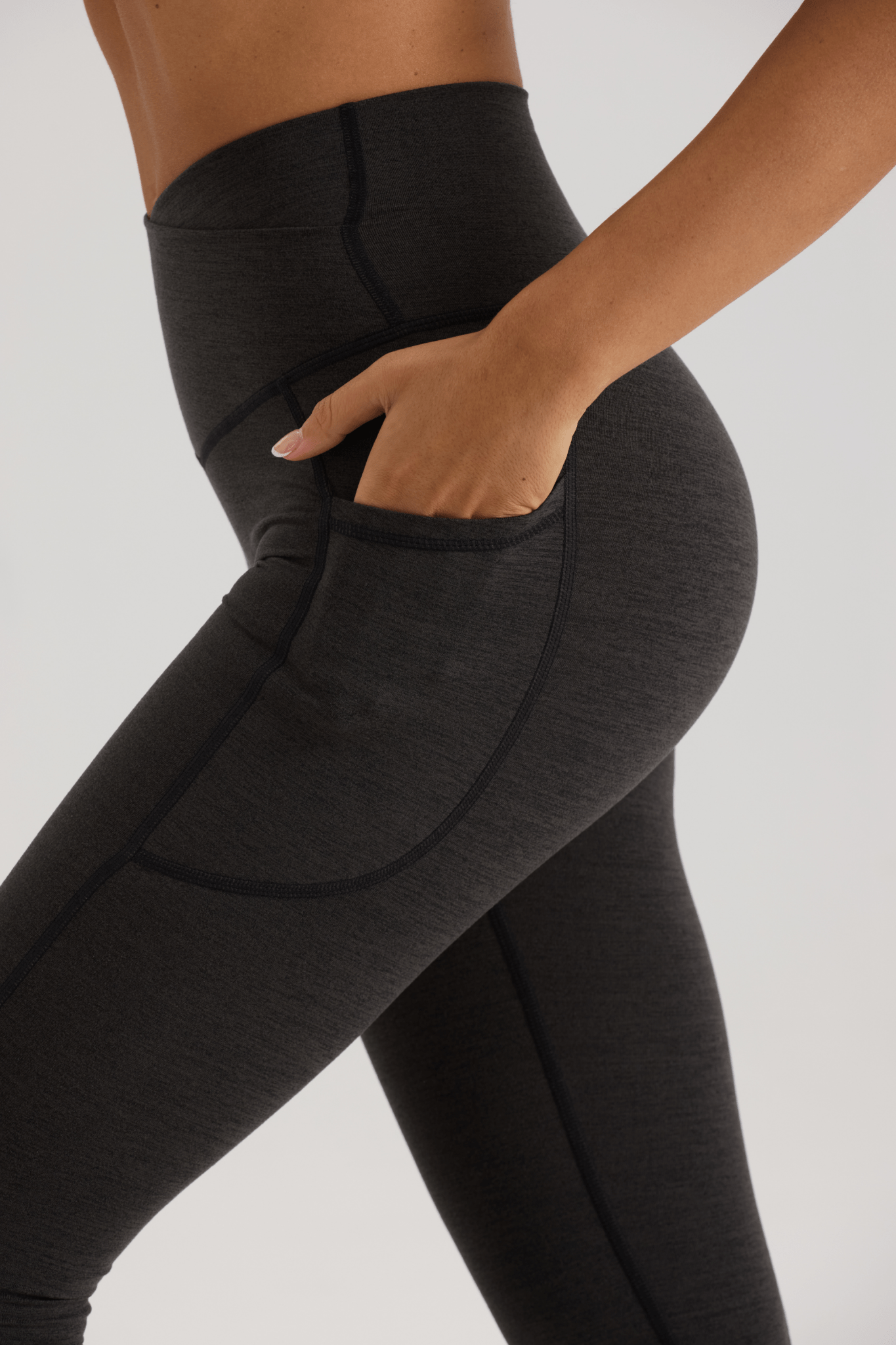 Bliss Cross Contour Legging in Black - Inner Glö Apparel
