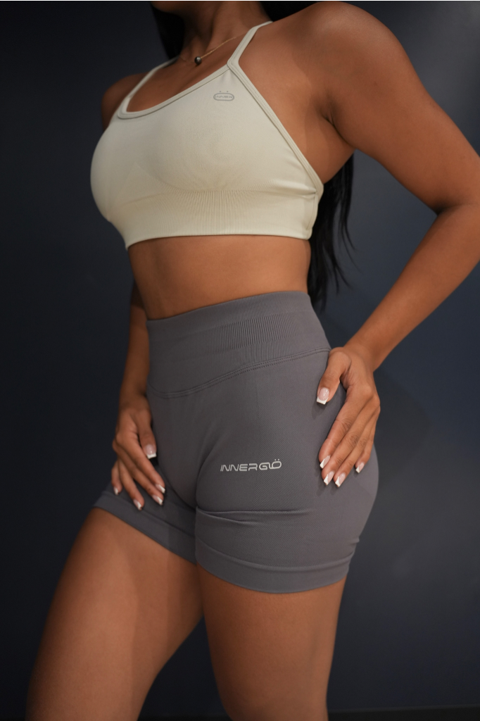 Glo Shorts in Truffle