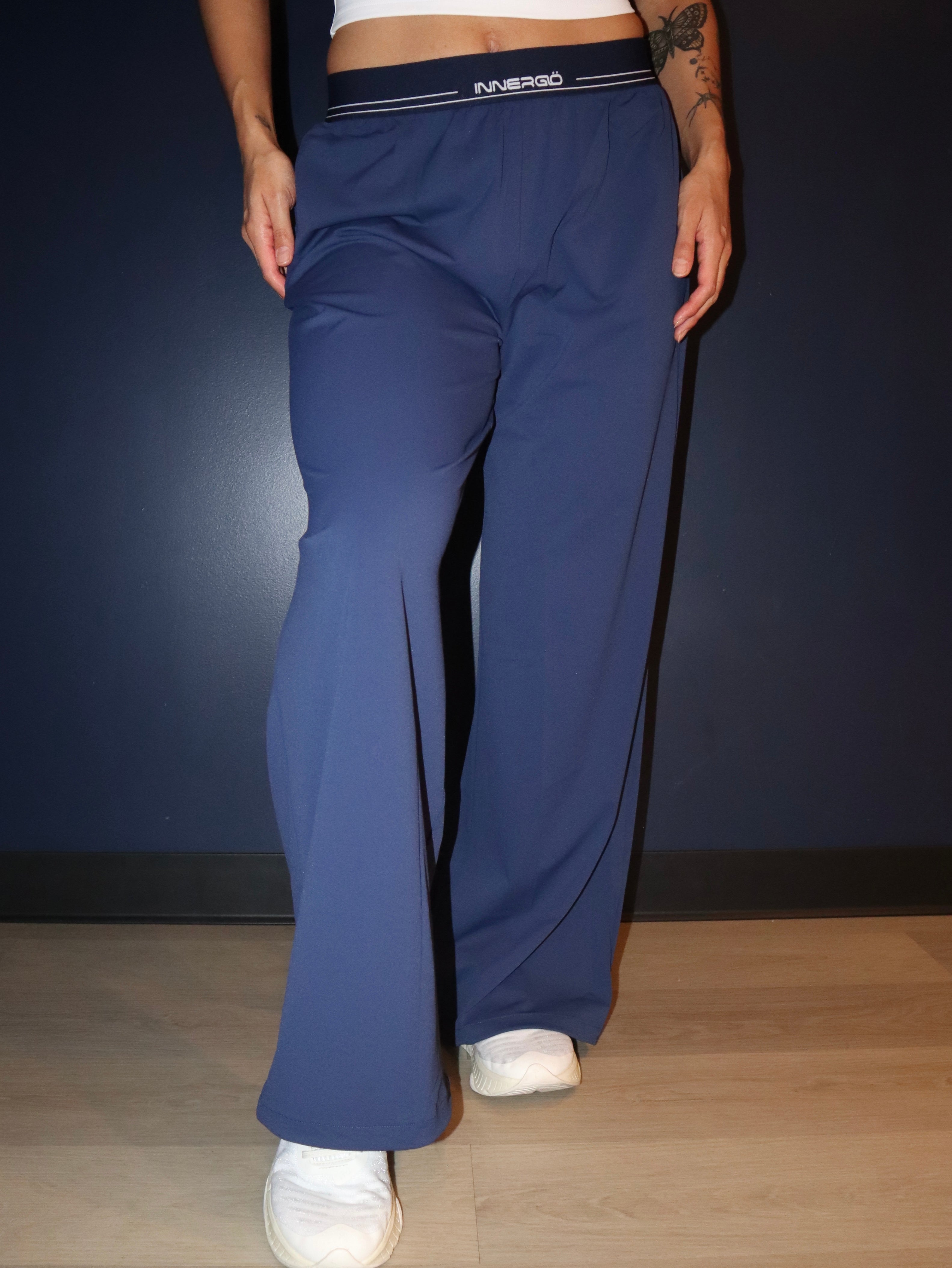 Sleek Pants in Navy Blue