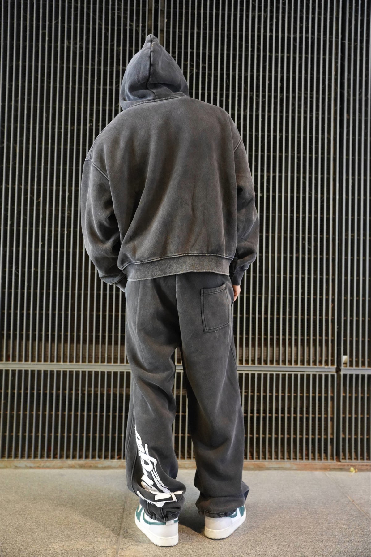 Timeless Sweatpants in Black